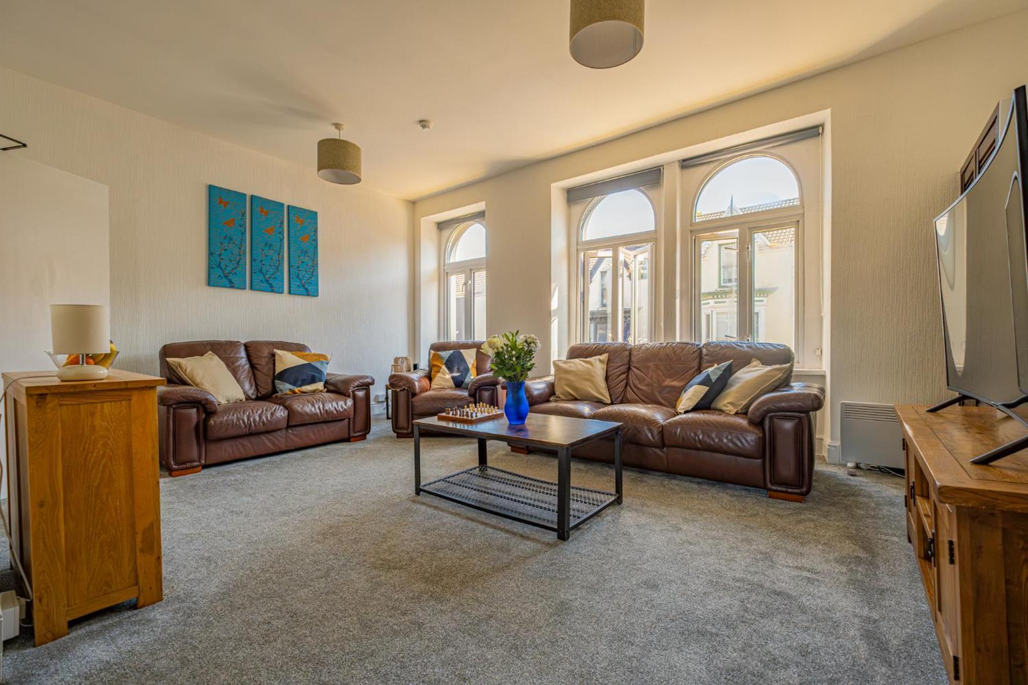 Castleview Coastal Comfort With 2 Parking Spaces Oystermouth Exterior photo