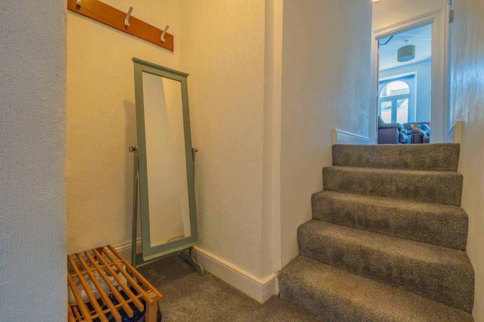 Castleview Coastal Comfort With 2 Parking Spaces Oystermouth Exterior photo
