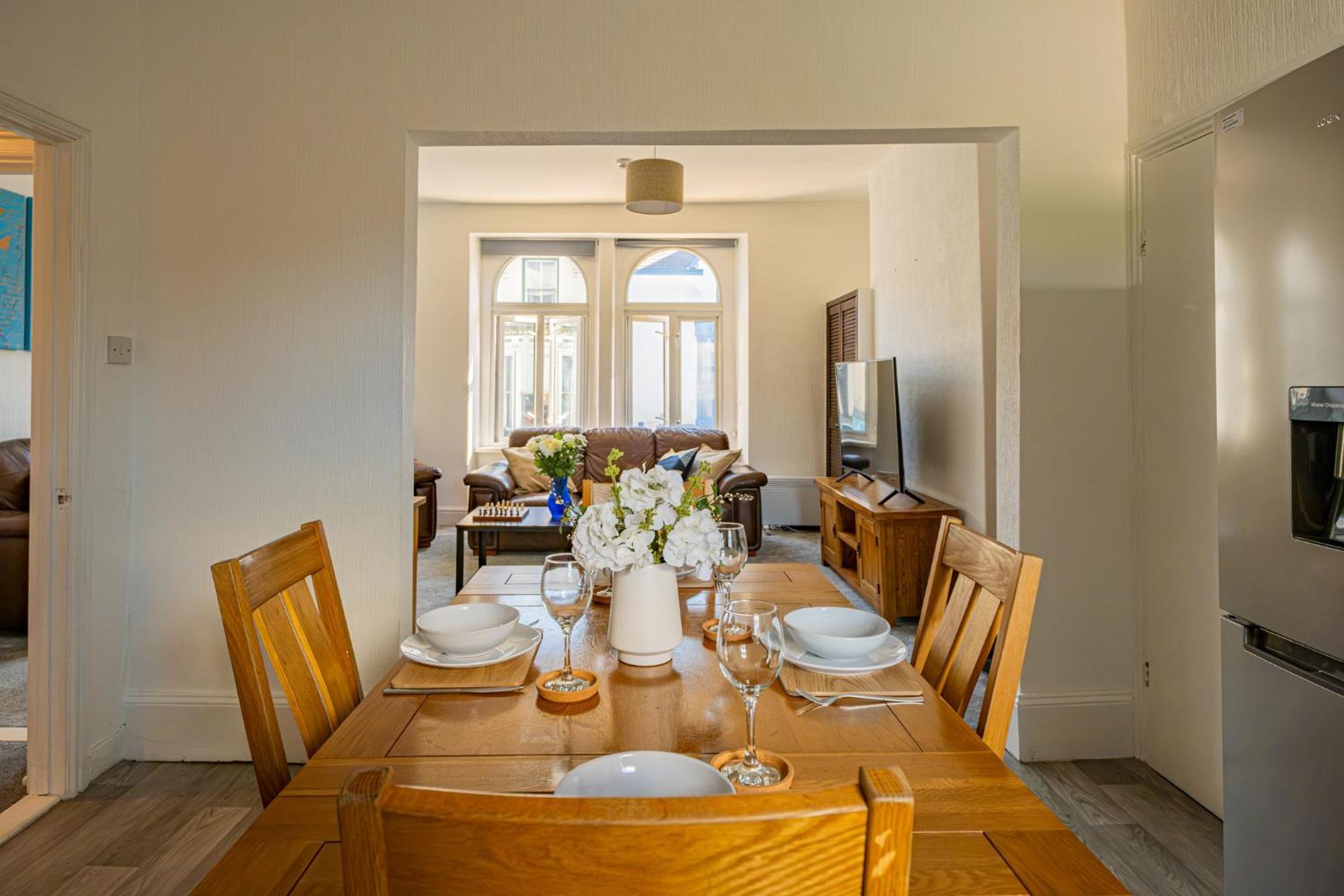 Castleview Coastal Comfort With 2 Parking Spaces Oystermouth Exterior photo